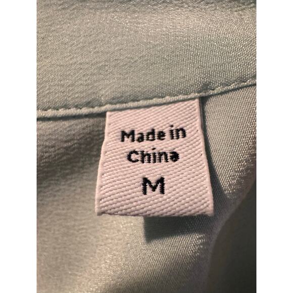 Equipment Jade Mint Green Long Sleeve Silk Button Down Patch Pocket Blouse EUC M - Picture 12 of 12